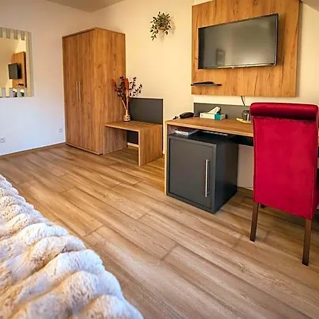 فندق Nova Vcelnice 3*