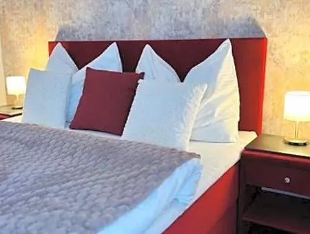 فندق Nova Vcelnice 3*